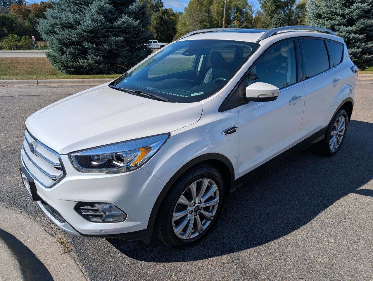 Used 2018 Ford Escape Titanium w/ Ford Safe & Smart Package image 5