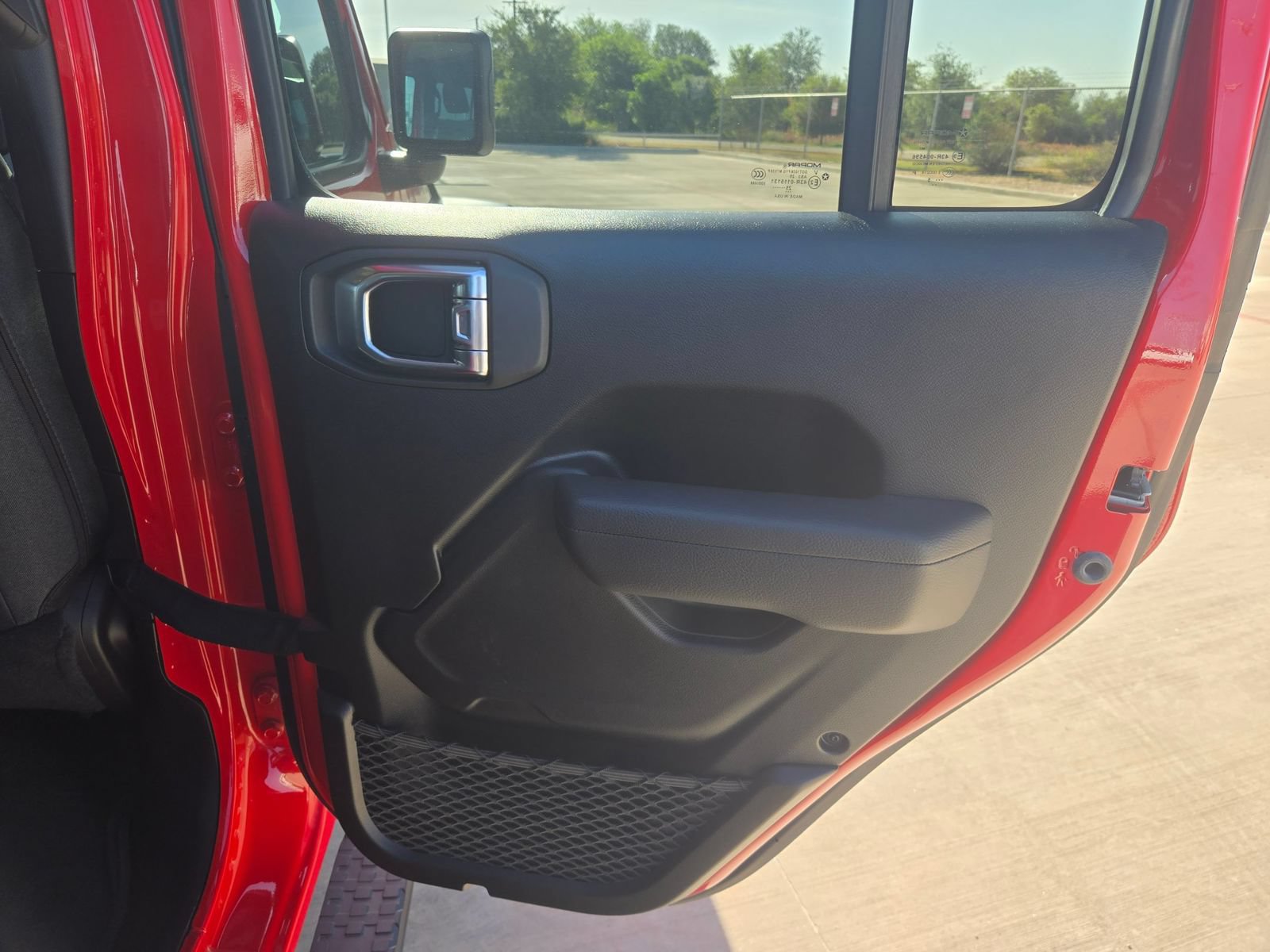 Used 2025 Jeep Wrangler Unlimited Sport AWD/4WD image 23
