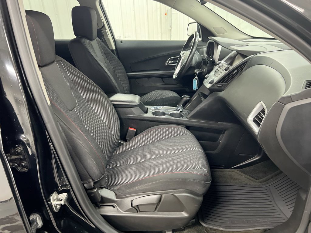 Used 2017 Chevrolet Equinox LT w/ Convenience Package AWD/4WD image 21