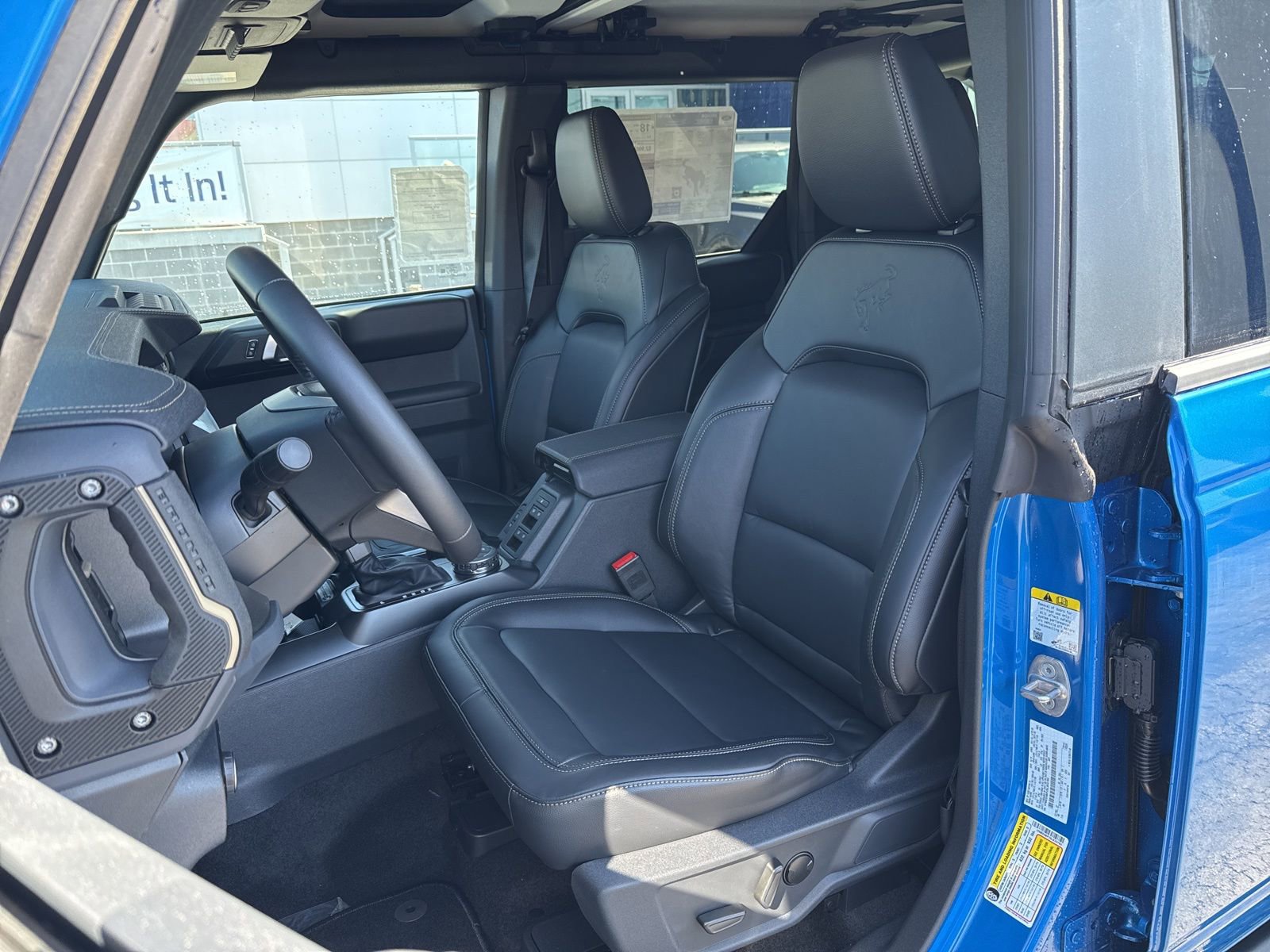 New 2025 Ford Bronco Badlands image 2