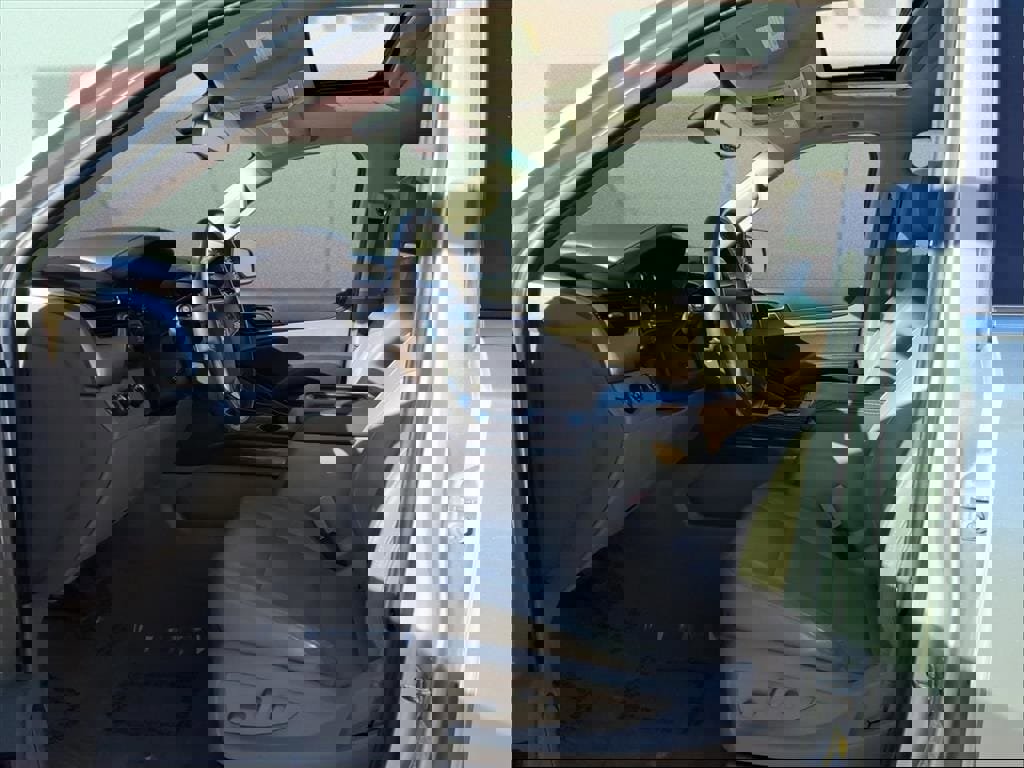 Used 2019 Chevrolet Suburban LT image 19