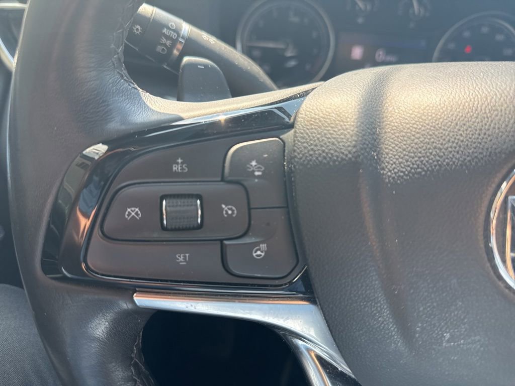 Used 2023 Buick Enclave Essence w/ Experience Buick Package AWD/4WD image 15