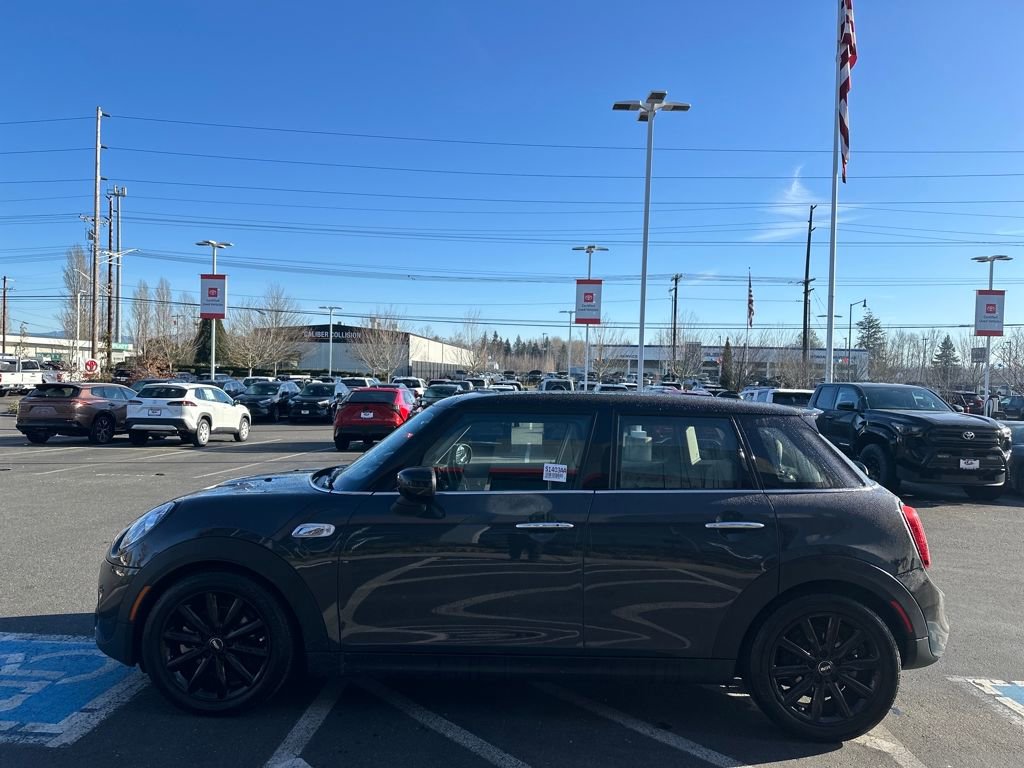 Used 2021 MINI Cooper S w/ Premium Package image 6
