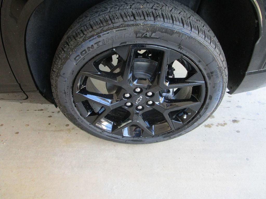 Used 2024 Chevrolet Traverse RS image 9