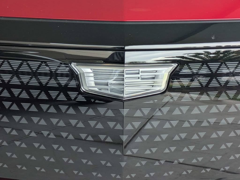 New 2027 Cadillac Vistiq Sport w/ LPO, Floor Liner Package AWD/4WD image 10