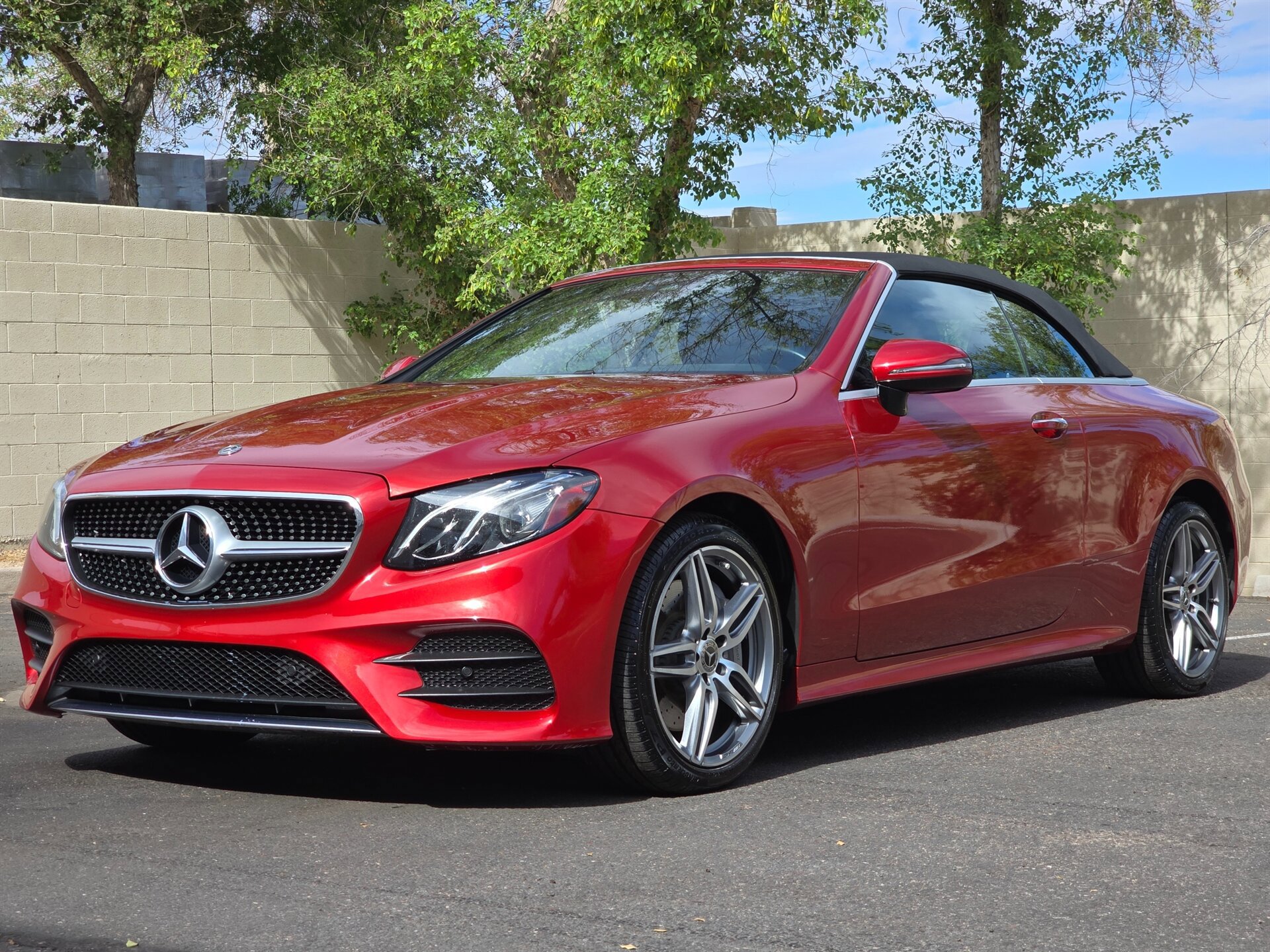 Used 2019 Mercedes-Benz E 450 4MATIC Cabriolet image 2