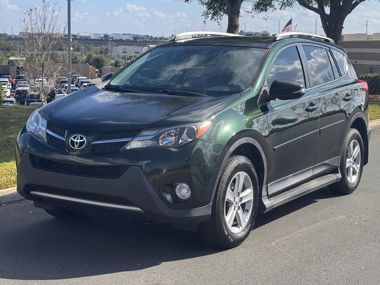 Used 2013 Toyota RAV4 XLE FWD image 2