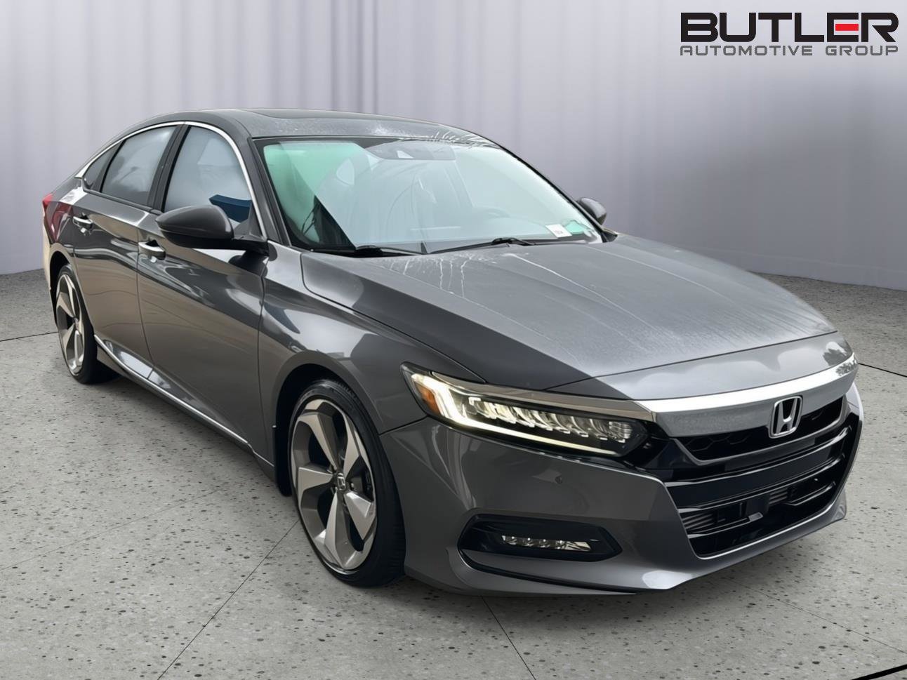 Used 2018 Honda Accord Touring image 6