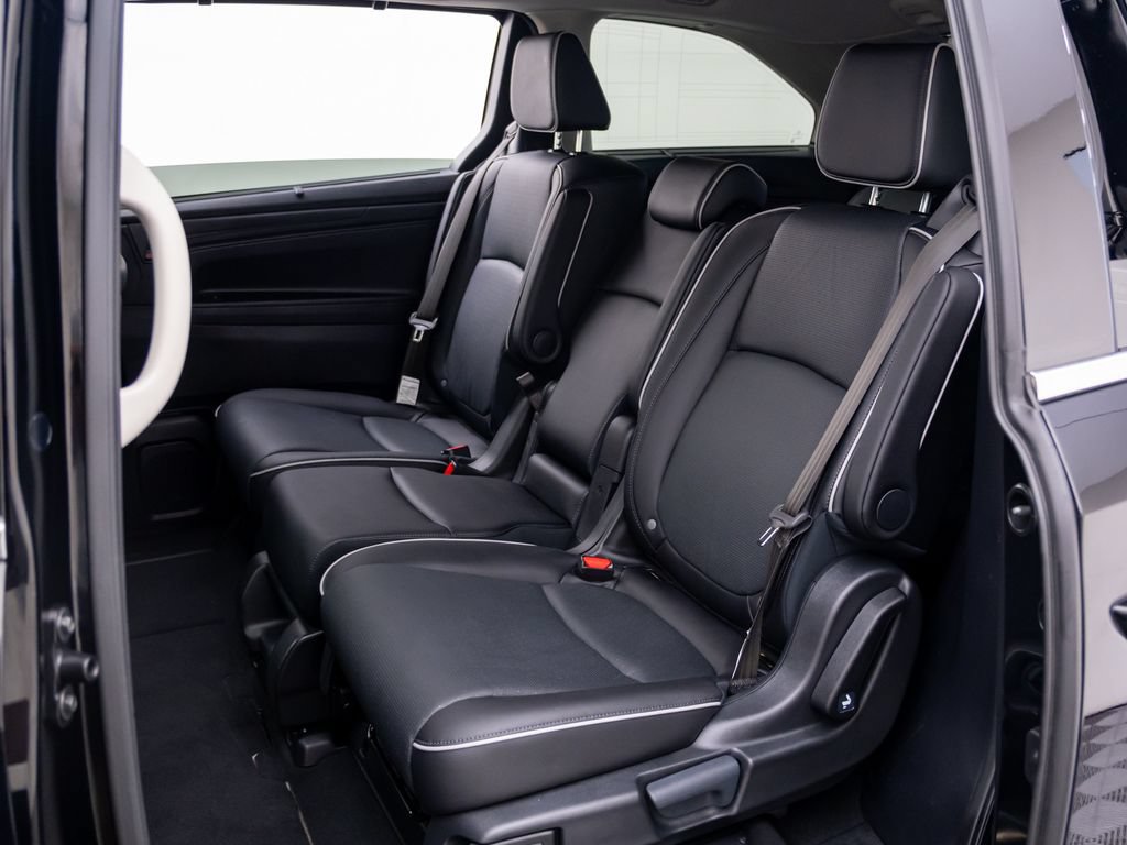 Used 2025 Honda Odyssey Elite image 17