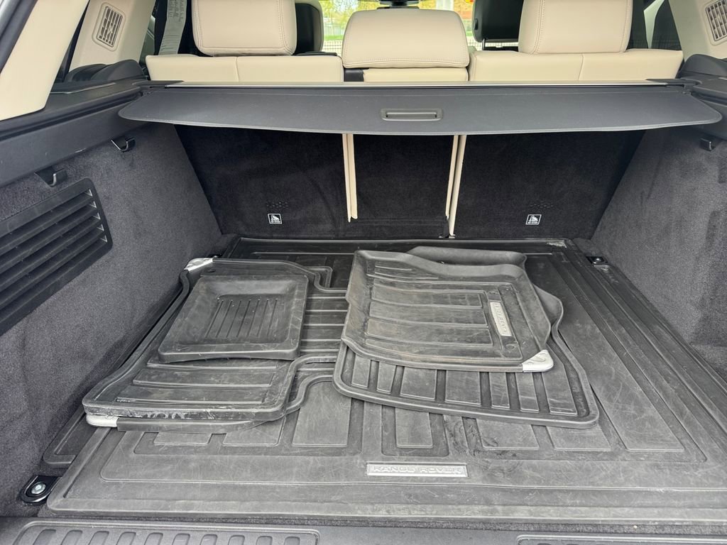 Used 2022 Land Rover Range Rover Sport HSE Silver Edition image 16