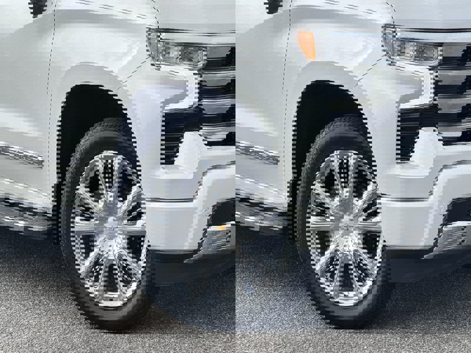 Used 2024 Chevrolet Silverado 1500 High Country w/ High Country Premium Package image 20