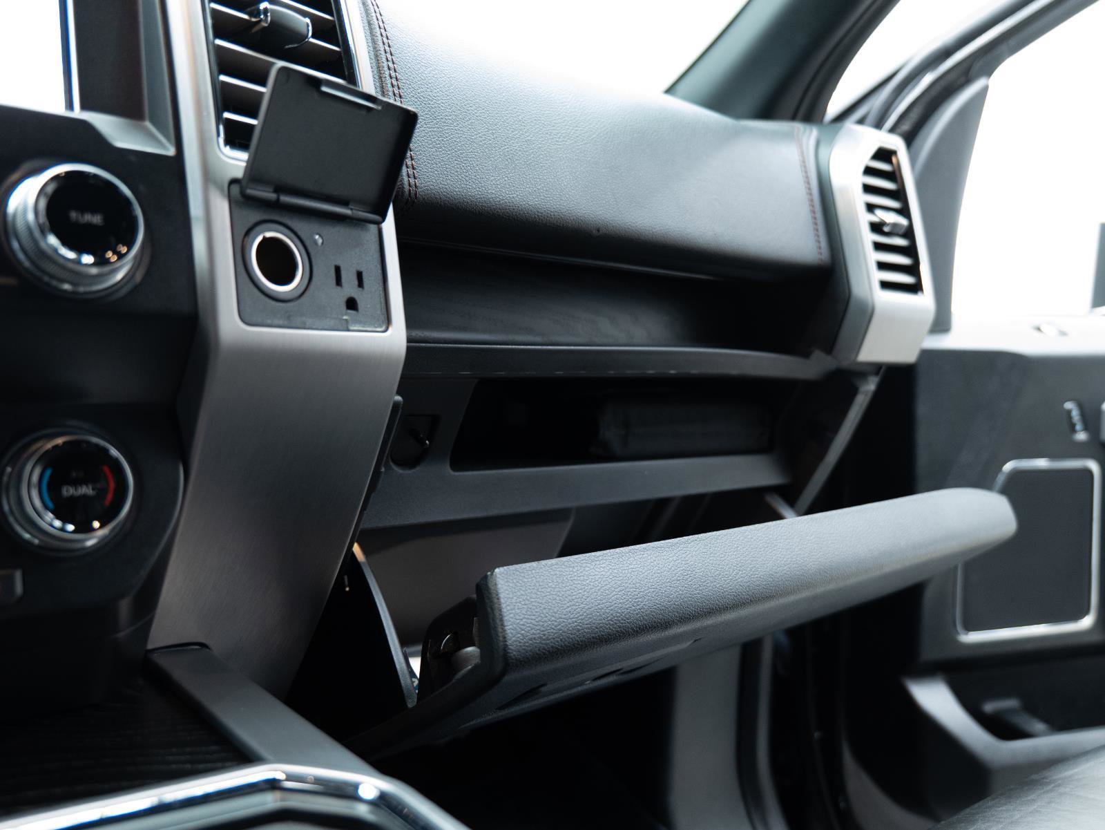 Used 2019 Ford F150 Platinum w/ Technology Package image 45