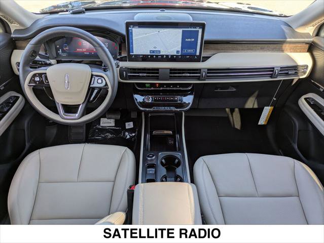 New 2025 Lincoln Corsair Reserve image 12