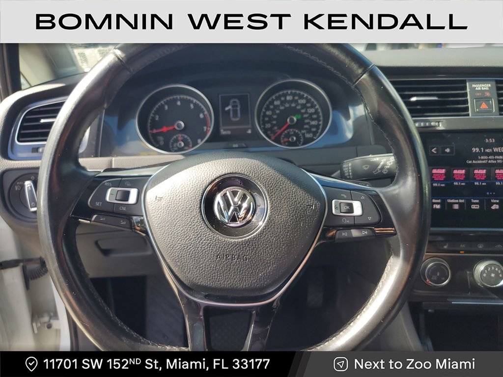 Used 2018 Volkswagen Golf SE image 28