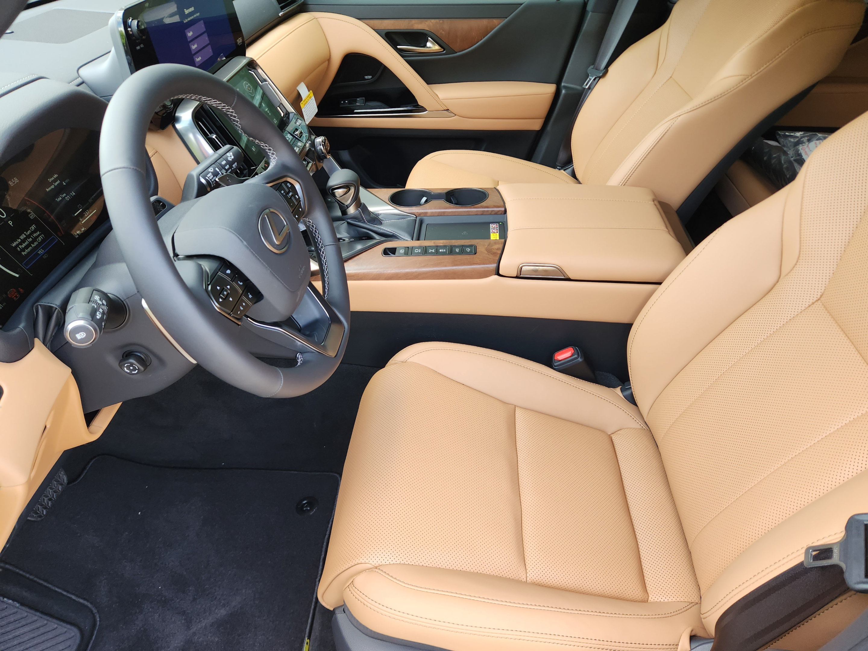 New 2026 Lexus LX 600 4WD w/ Interior Upgrade Package image 5