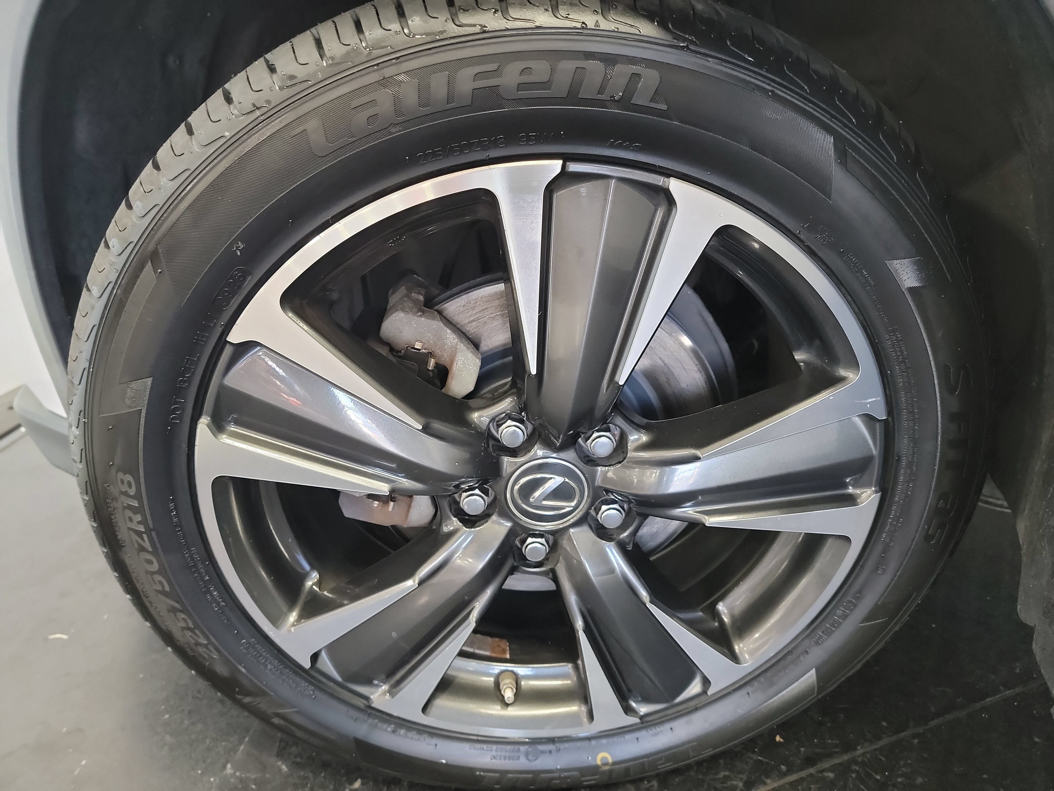 Used 2019 Lexus UX 250h AWD/4WD image 22
