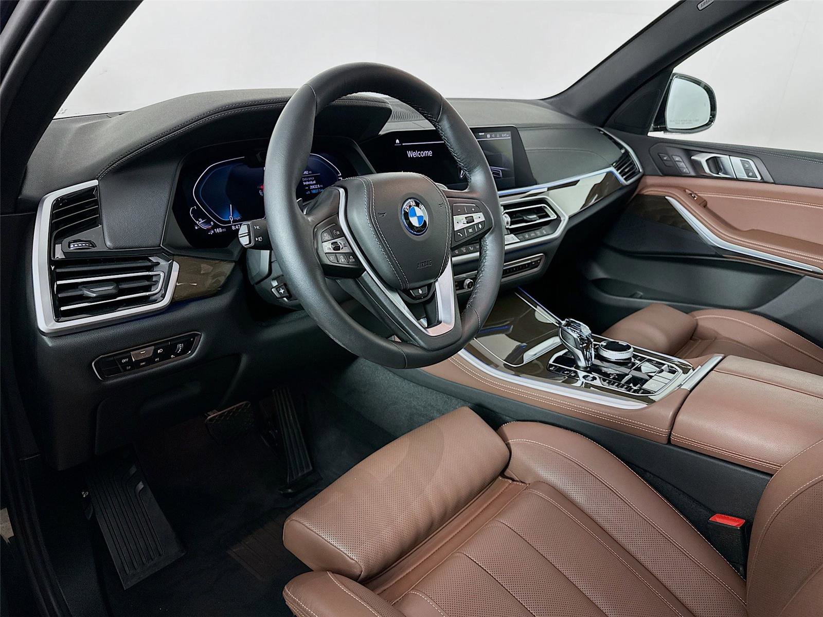 Certified 2022 BMW X5 xDrive45e w/ Executive Package image 9