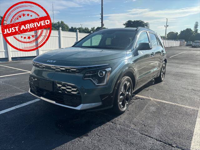 Used 2023 Kia Niro Wind w/ Wind Preserve Package FWD image 1