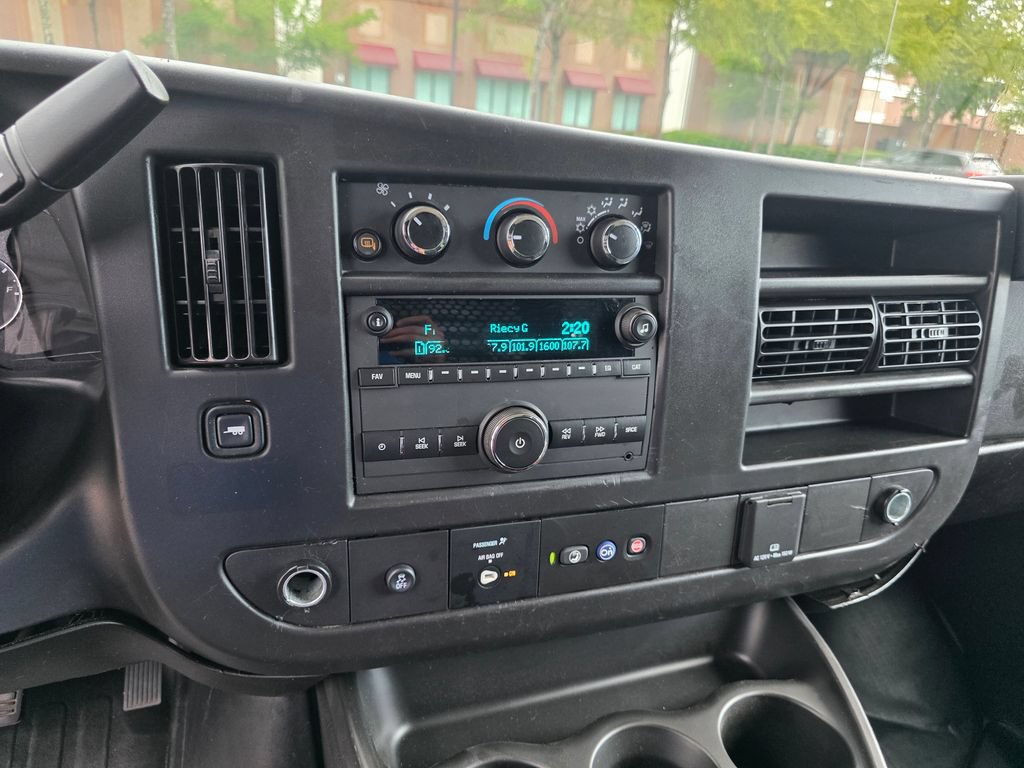 Used 2024 GMC Savana 2500 w/ Driver Convenience Package RWD image 15