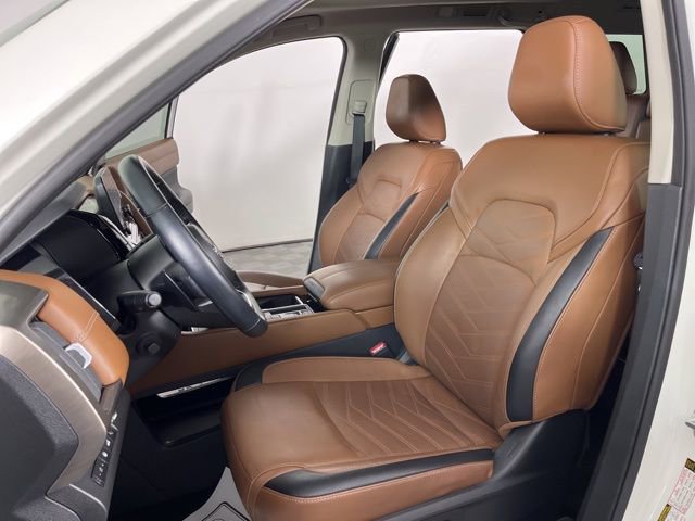 Used 2023 Nissan Pathfinder Platinum w/ Cargo Package image 19