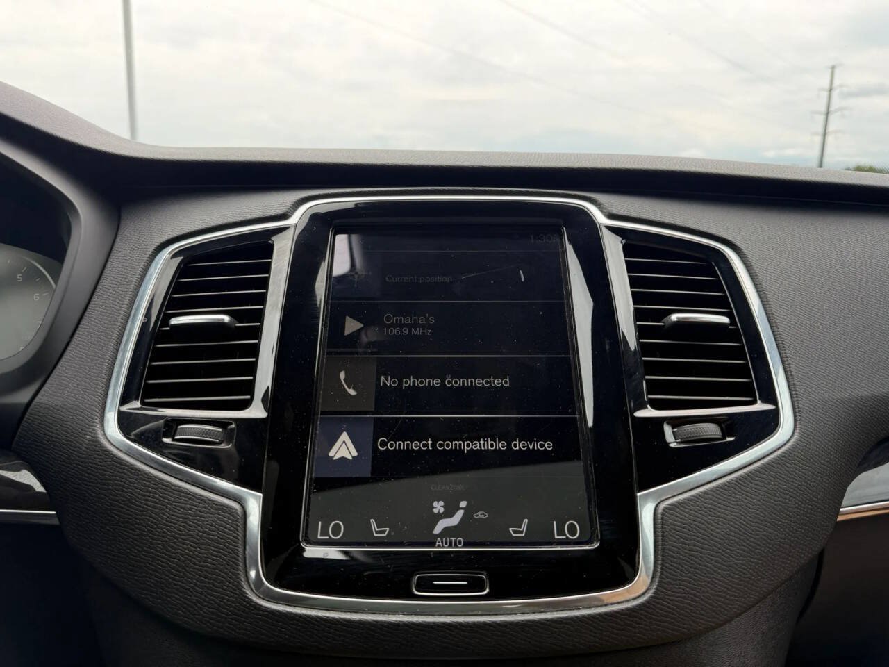 Used 2018 Volvo XC90 T6 Momentum w/ Convenience Package AWD/4WD image 8