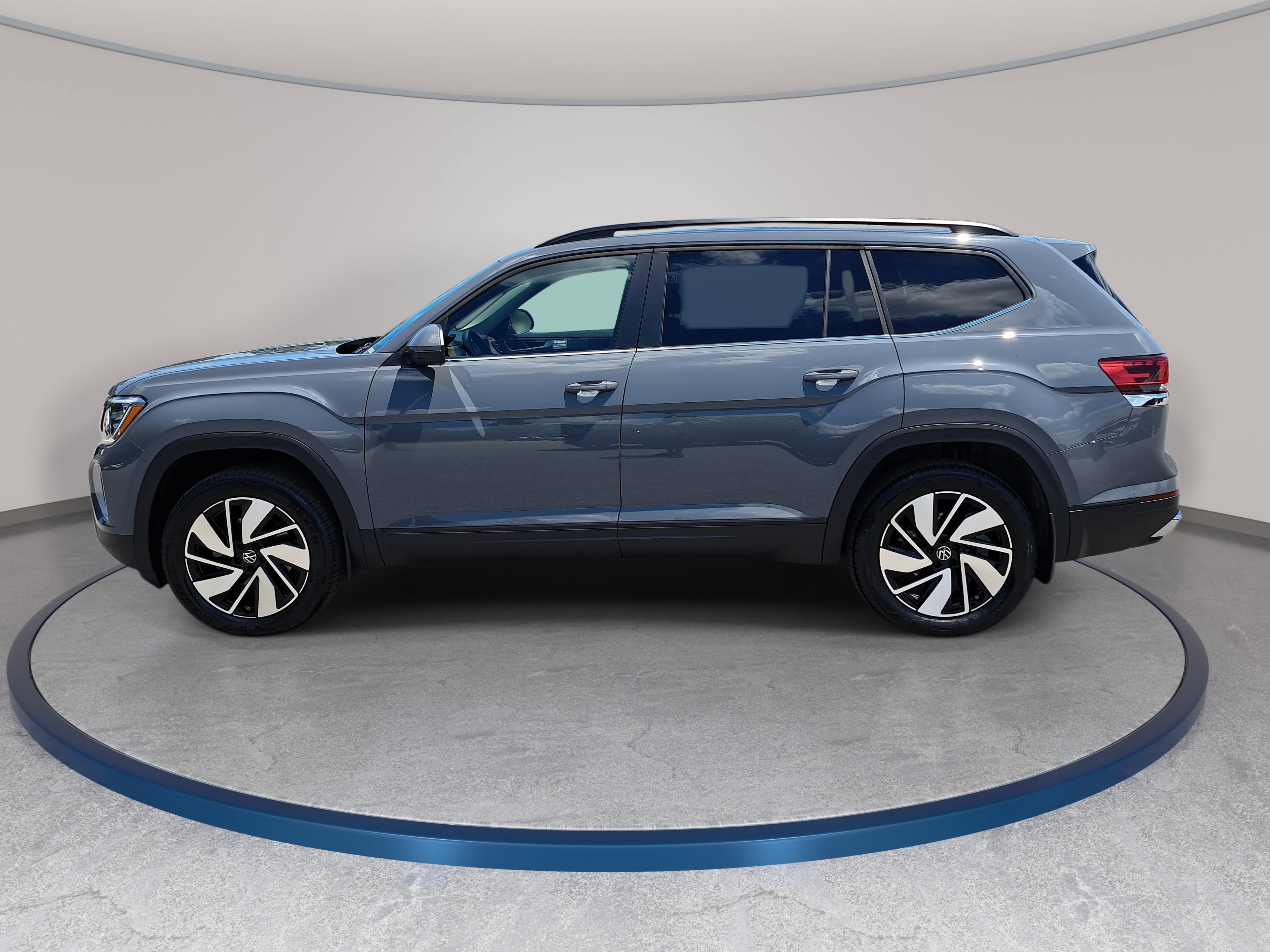 New 2026 Volkswagen Atlas SE FWD image 8