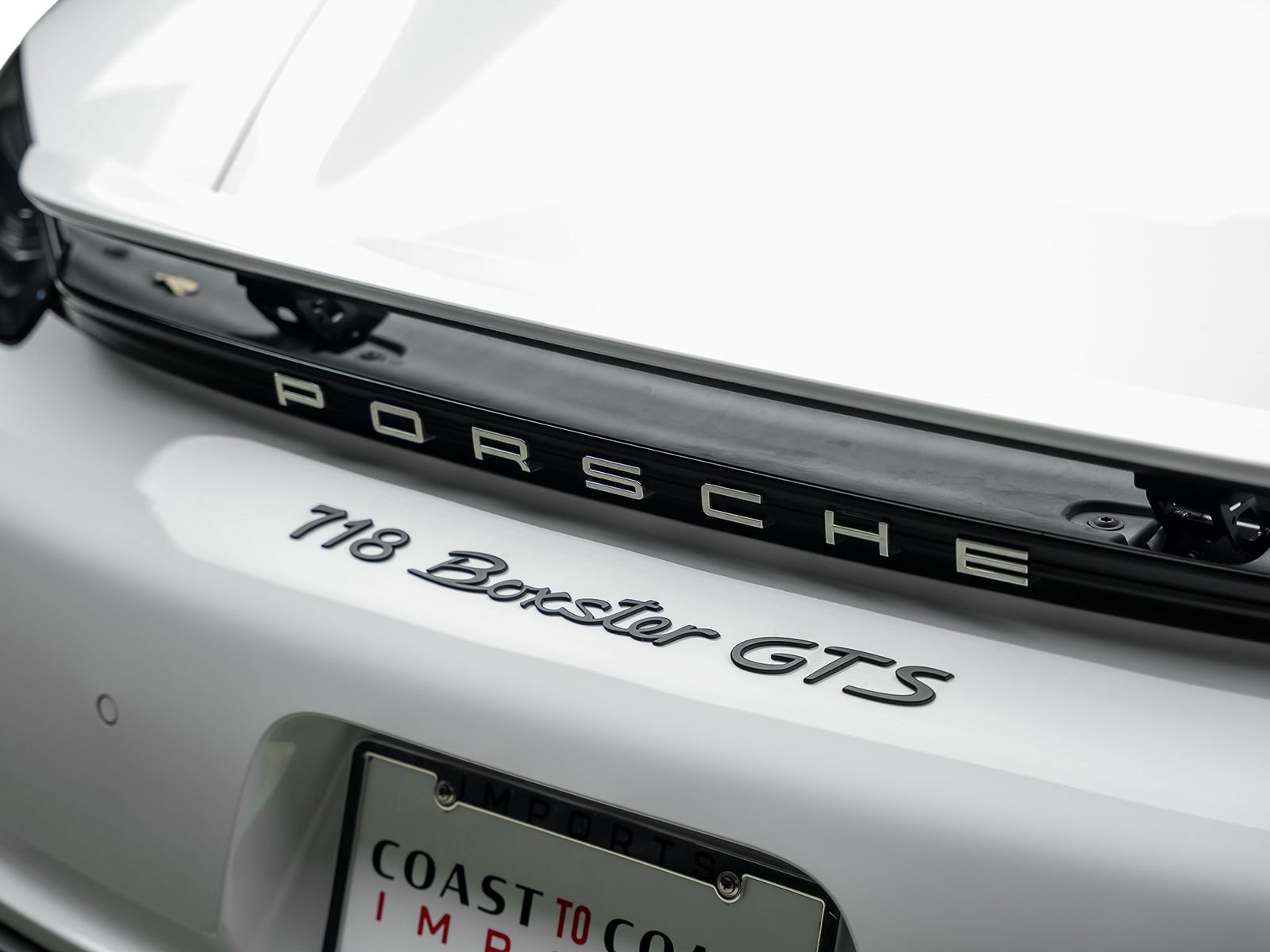 Used 2022 Porsche 718 Boxster RWD image 15
