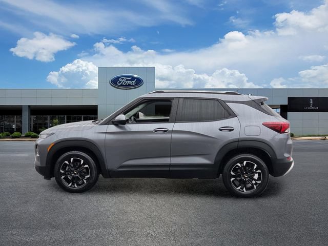 Used 2021 Chevrolet TrailBlazer LT w/ Convenience Package FWD image 2