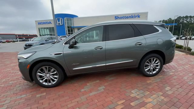 Used 2023 Buick Enclave Avenir FWD image 6