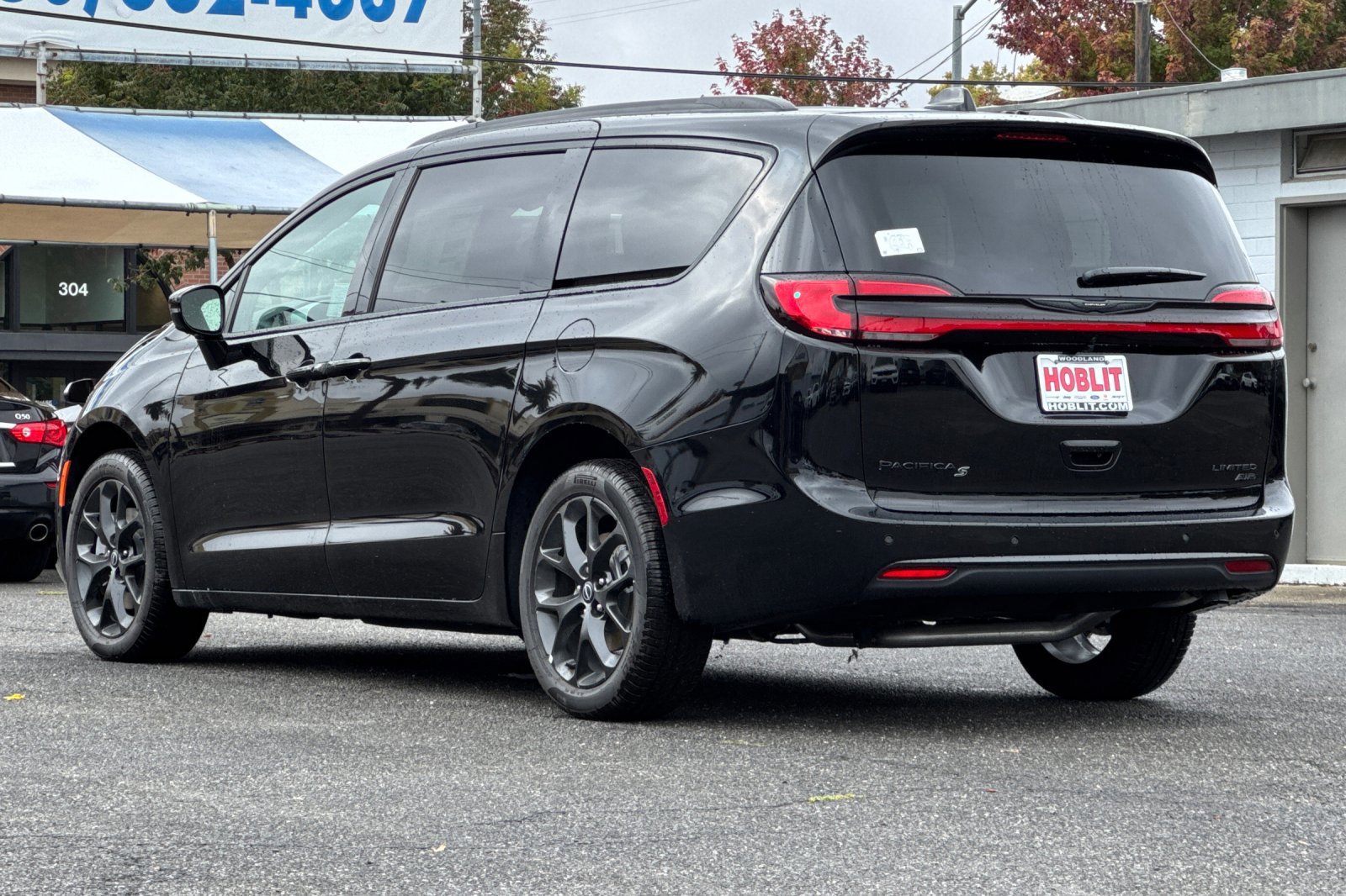 New 2026 Chrysler Pacifica Limited w/ S Appearance Package image 5