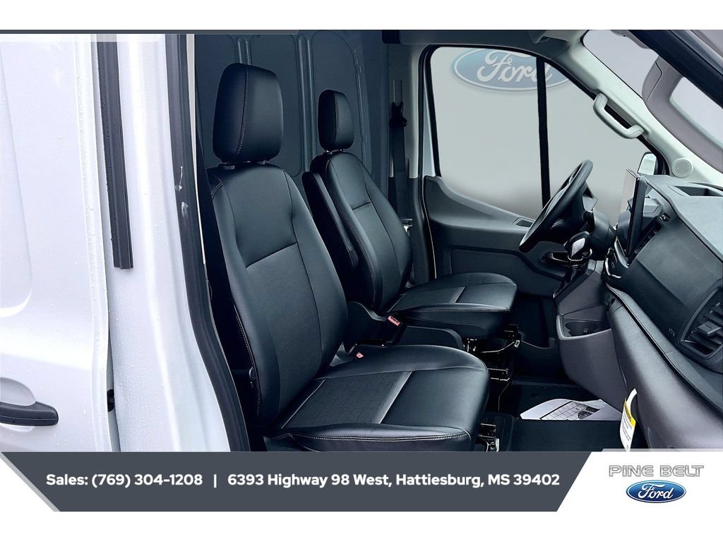 New 2026 Ford Transit 150 Low Roof RWD image 4