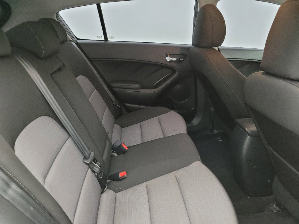 Used 2016 Kia Forte LX image 19