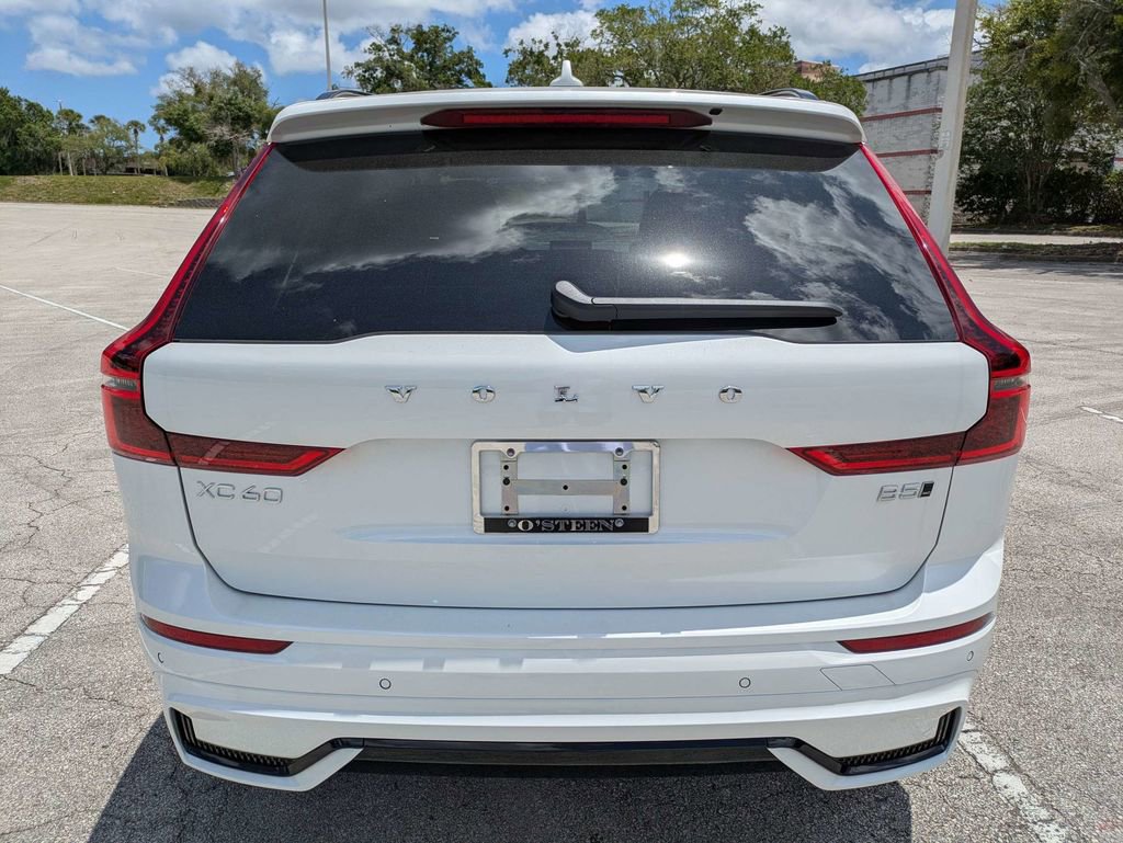 New 2026 Volvo XC60 B5 Core AWD/4WD image 5