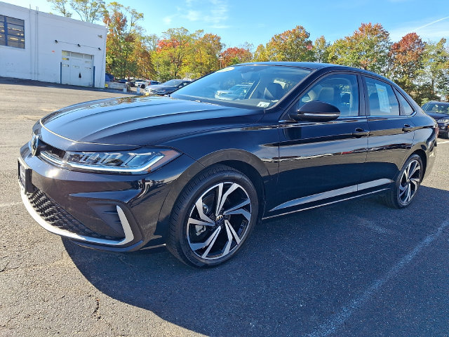 Used 2026 Volkswagen Jetta SEL FWD image 3