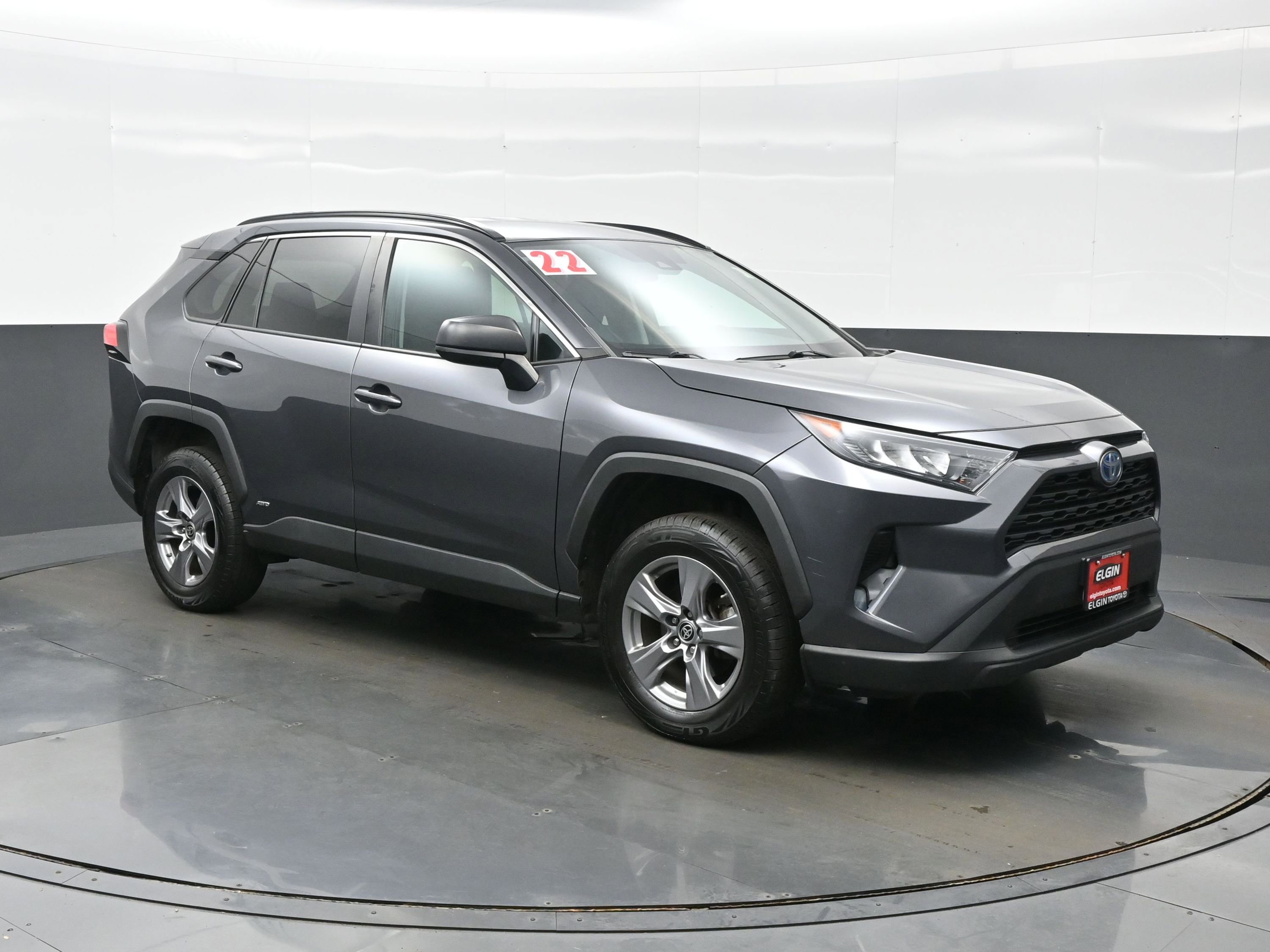 Used 2022 Toyota RAV4 LE AWD/4WD image 5