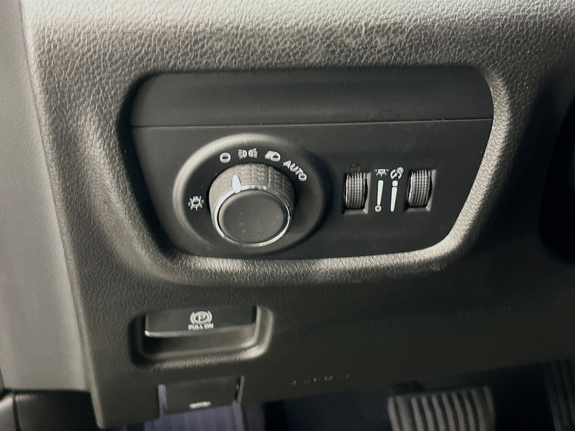 Used 2023 Jeep Grand Cherokee L Laredo image 17