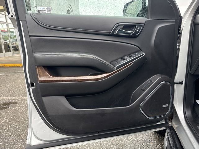 Used 2019 Chevrolet Suburban LT w/ Luxury Package AWD/4WD image 25