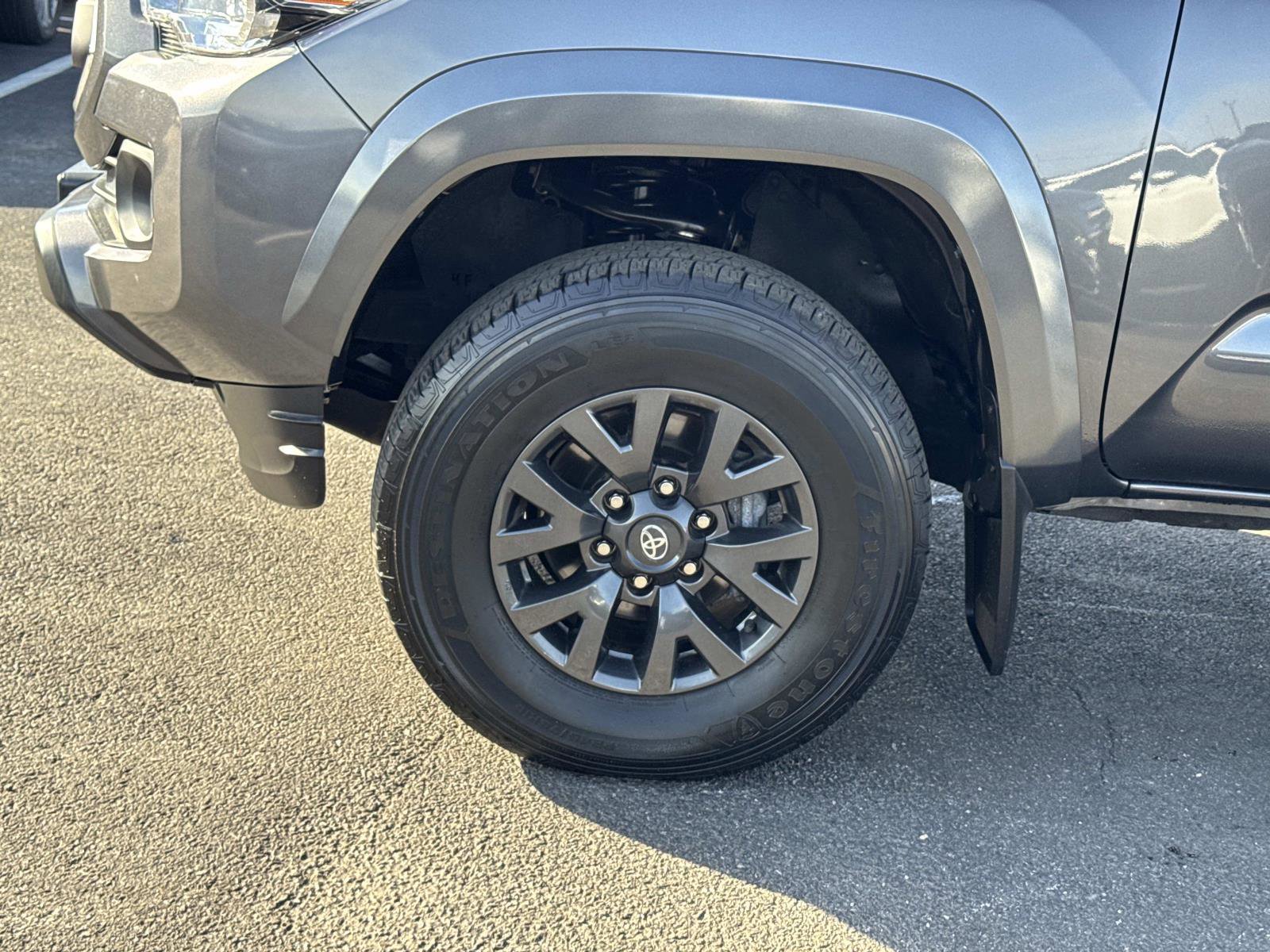 Used 2023 Toyota Tacoma SR5 w/ SR5 Appearance Package image 28