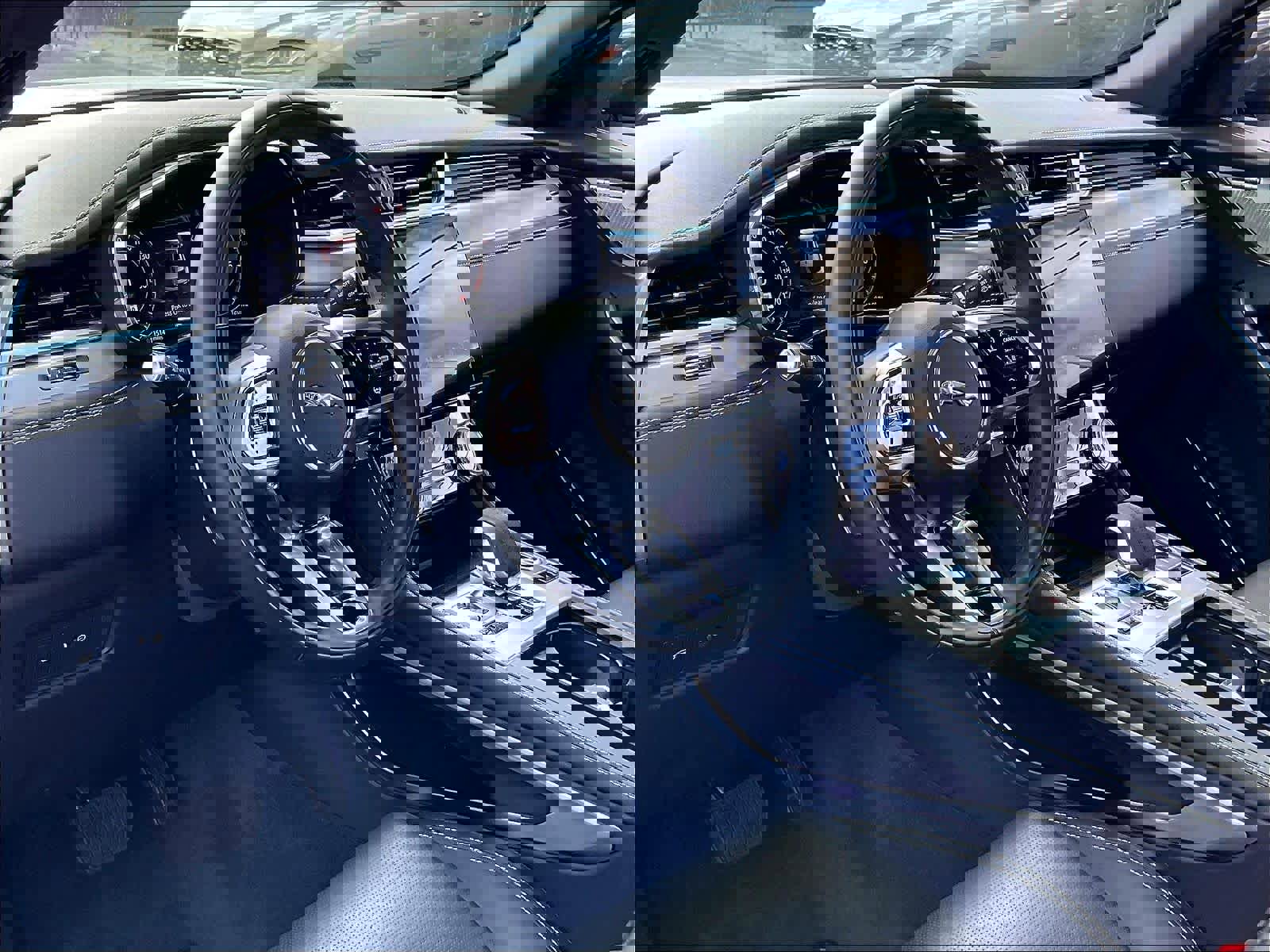 Used 2025 Jaguar F-PACE R-Dynamic S image 16