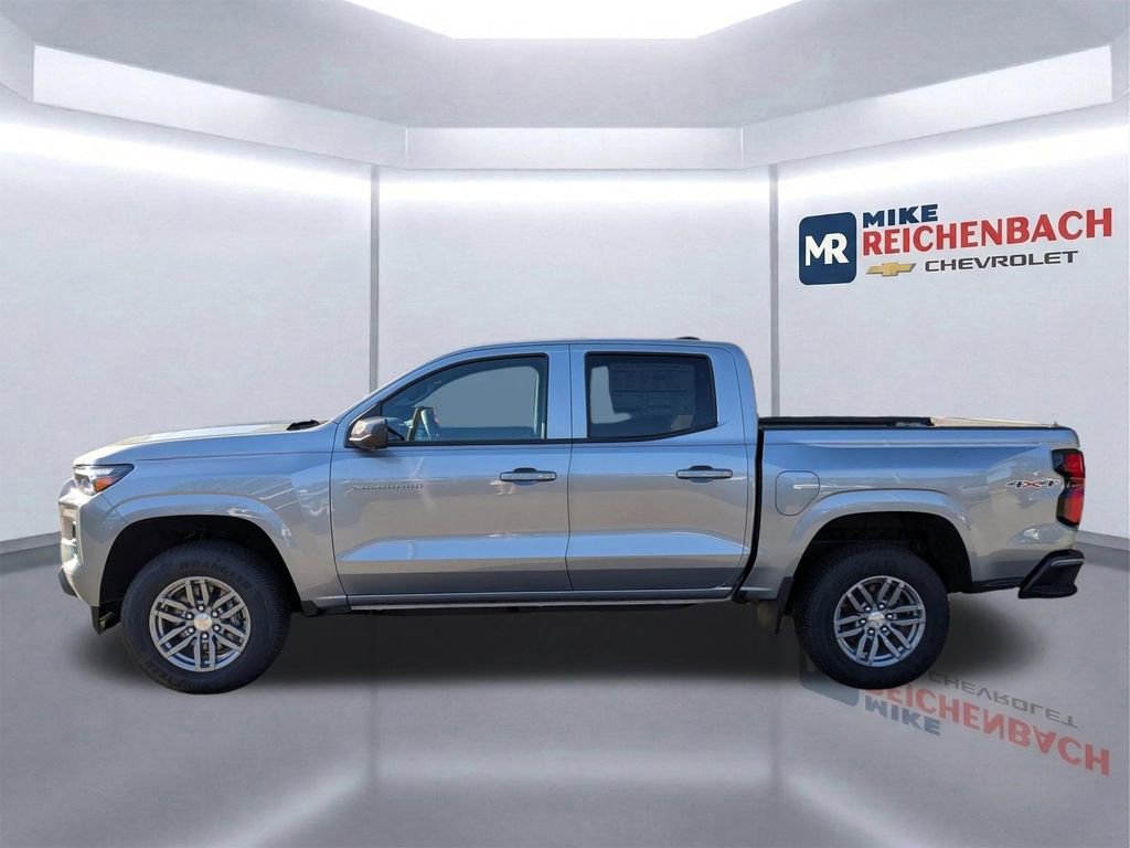 New 2025 Chevrolet Colorado LT w/ LT Convenience Package AWD/4WD image 8
