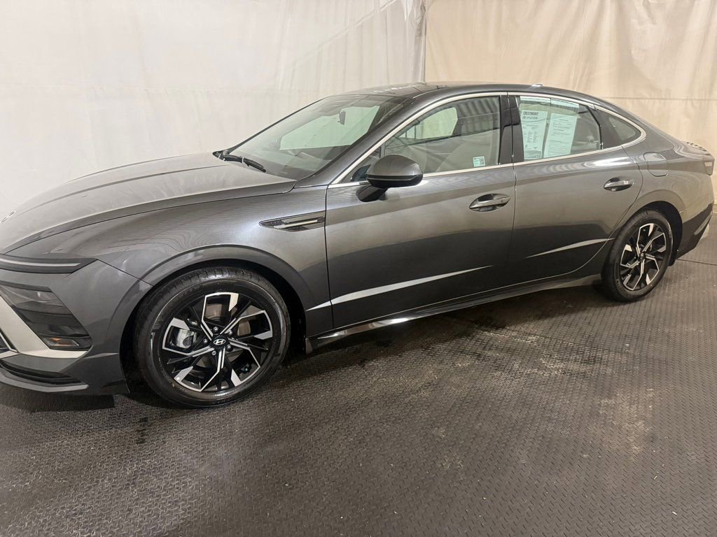 Certified 2025 Hyundai Sonata SEL image 2