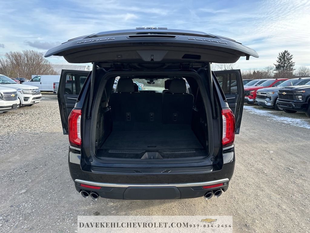 Used 2021 GMC Yukon XL Denali w/ Denali Premium Package image 38