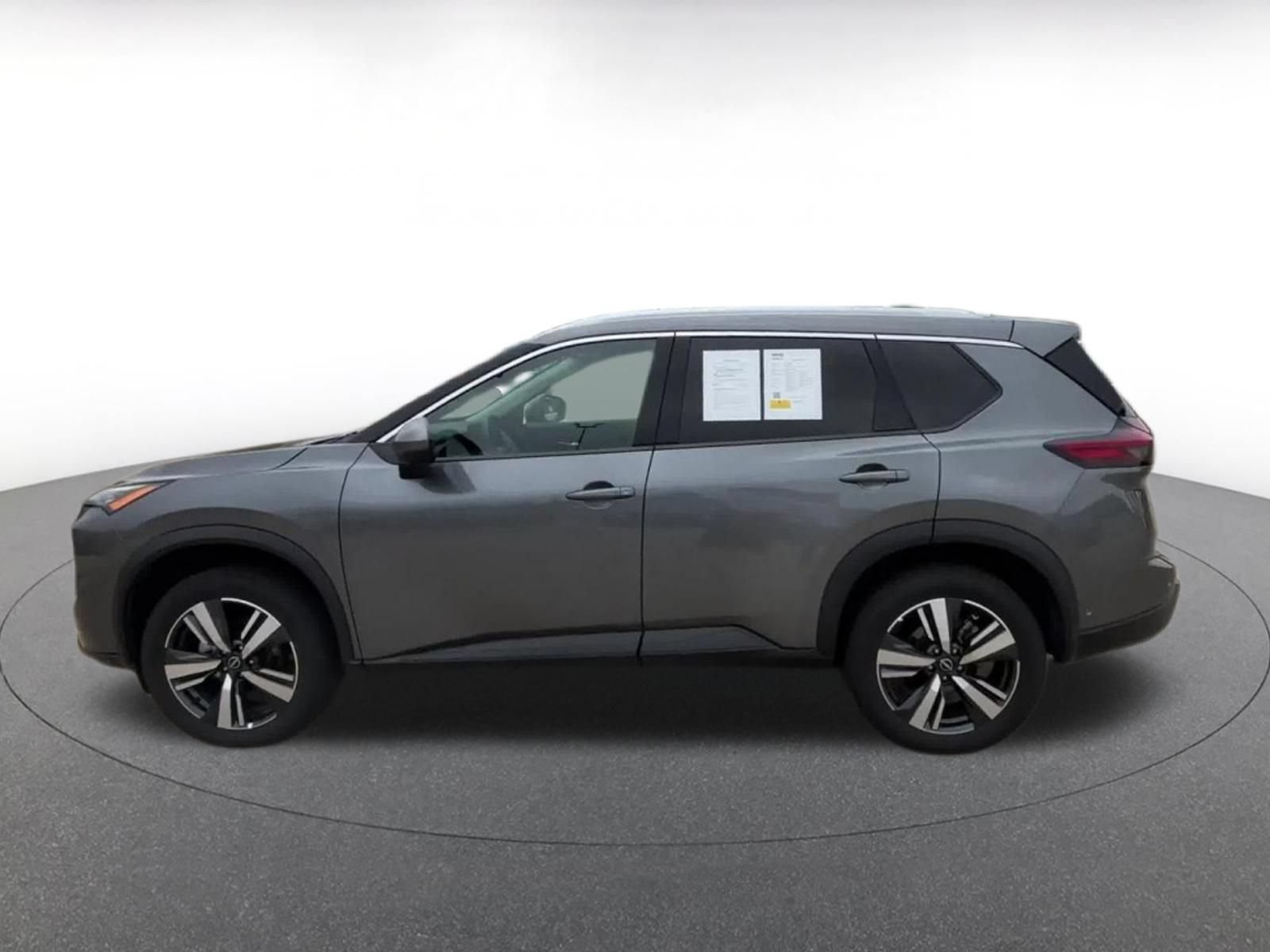 Used 2026 Nissan Rogue SL AWD/4WD image 8