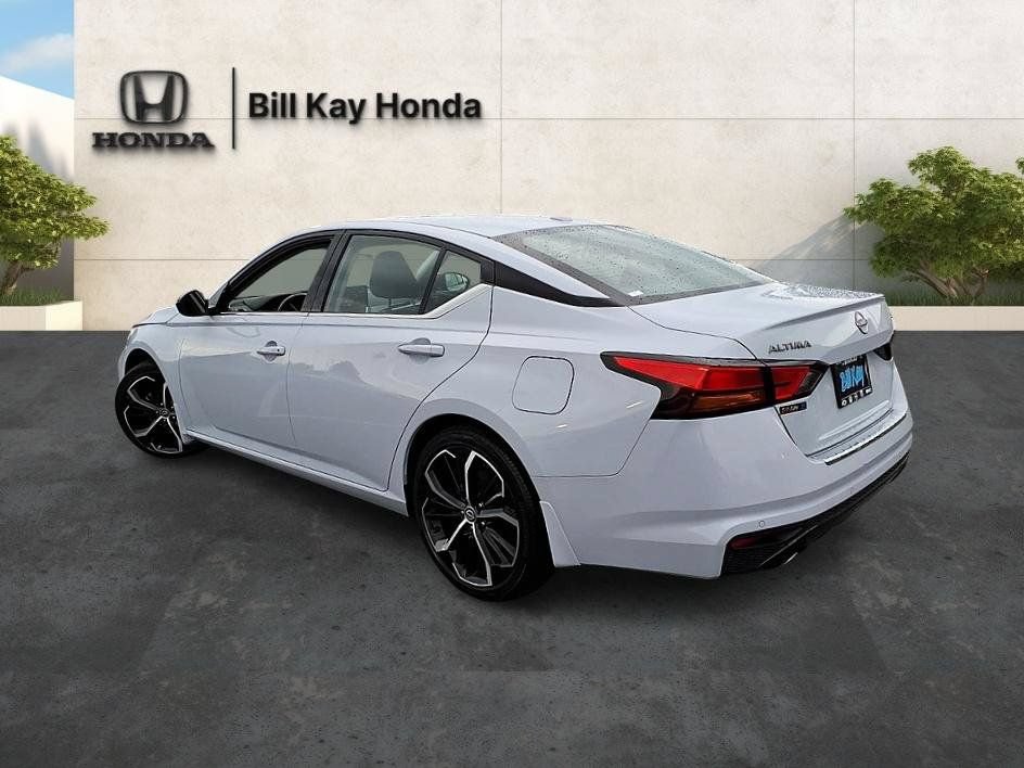 Used 2023 Nissan Altima 2.5 SR w/ SR Premium Package FWD image 6