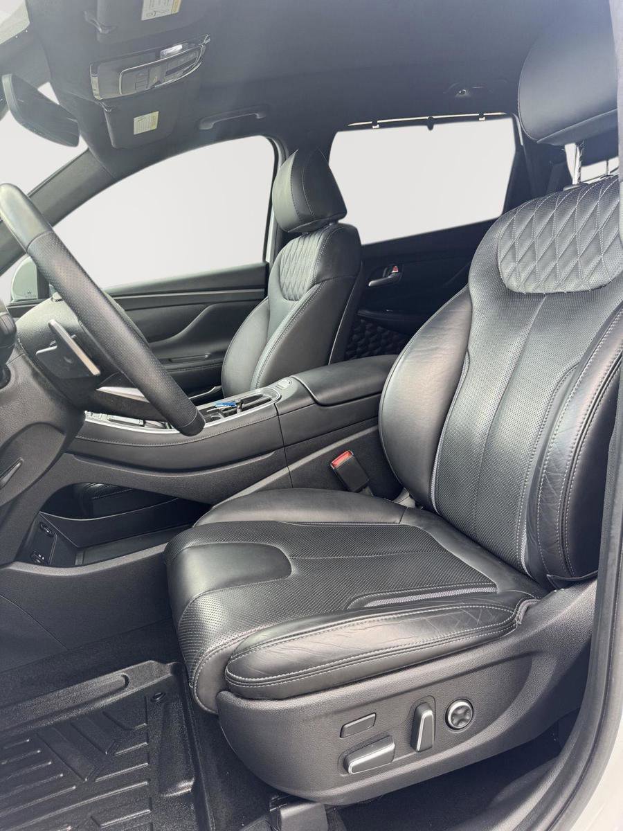 Used 2021 Hyundai Santa Fe Calligraphy w/ Cargo Package image 11