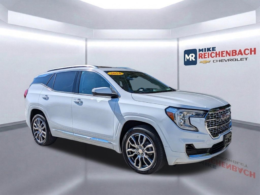 Used 2024 GMC Terrain Denali