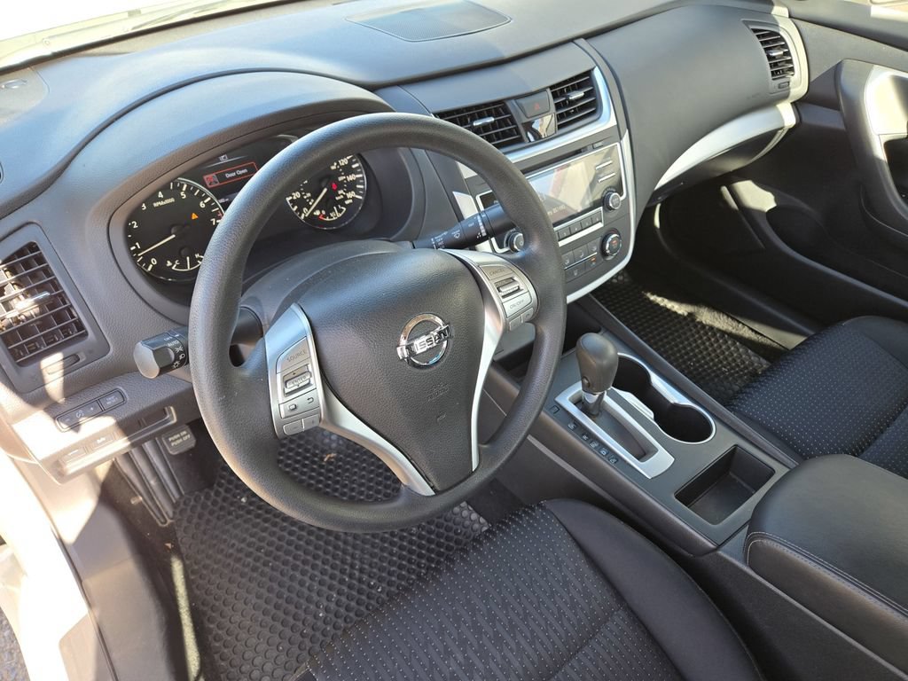 Used 2016 Nissan Altima 2.5 S w/ Power Driver Seat Package FWD image 11