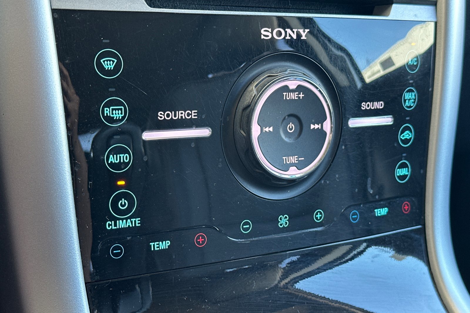 Used 2014 Ford Edge Limited image 20