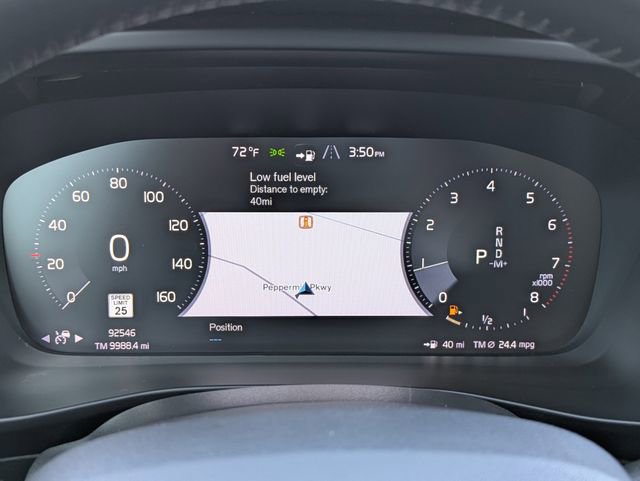 Used 2019 Volvo XC40 T5 Momentum image 31