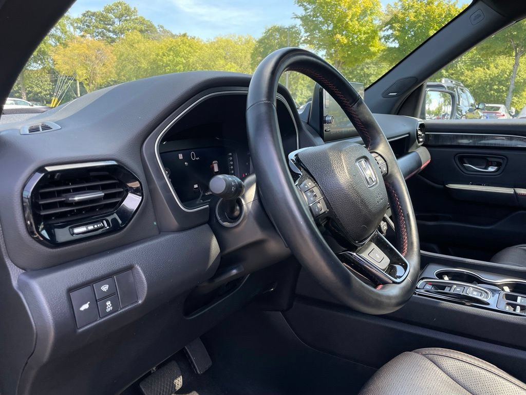Certified 2025 Honda Pilot Black Edition image 28